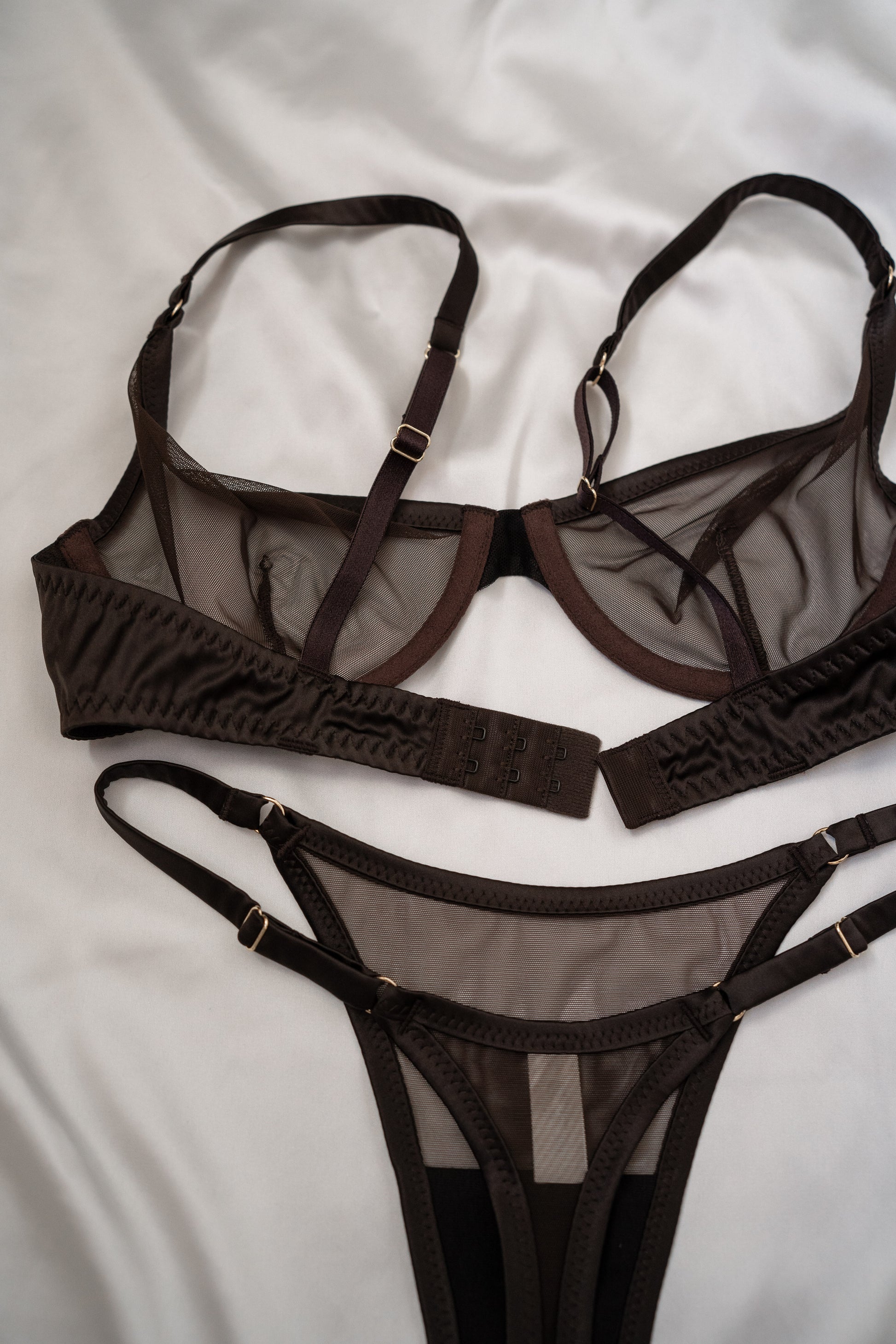 Transparent mesh lingerie set Oona elegant modern style