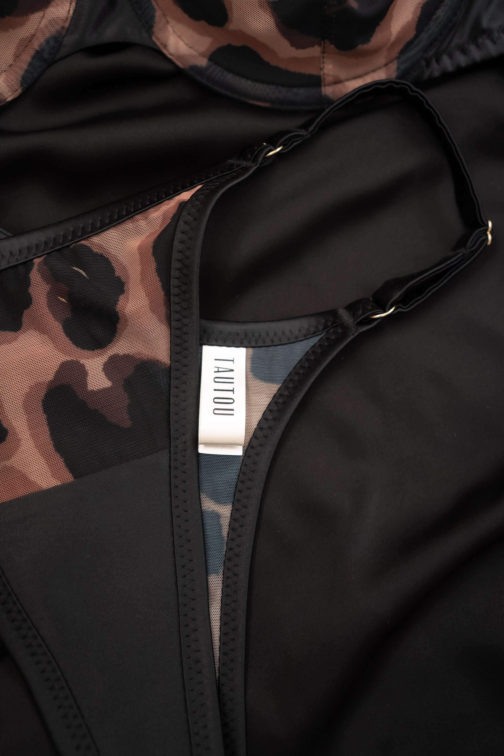 Close view of Oona Leopard mesh lingerie handmade by Tautou